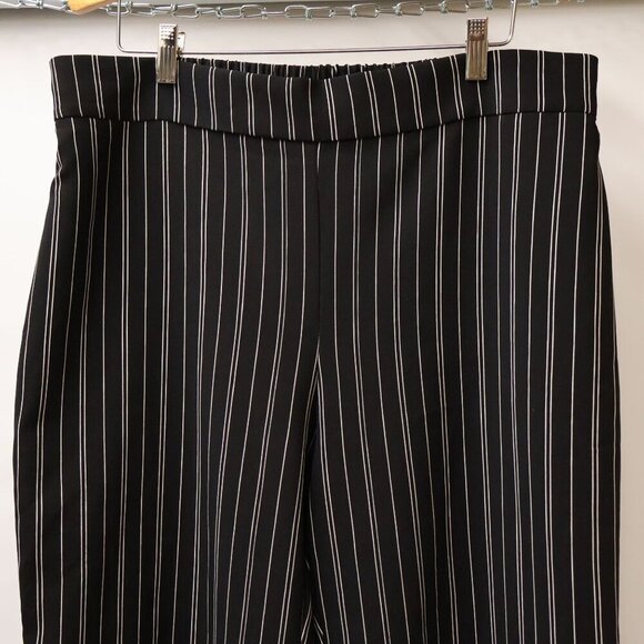 Black & White Striped Womens Pants With Floral Hem Detail By Roz & Ali Size 14 - Picture 4 of 11